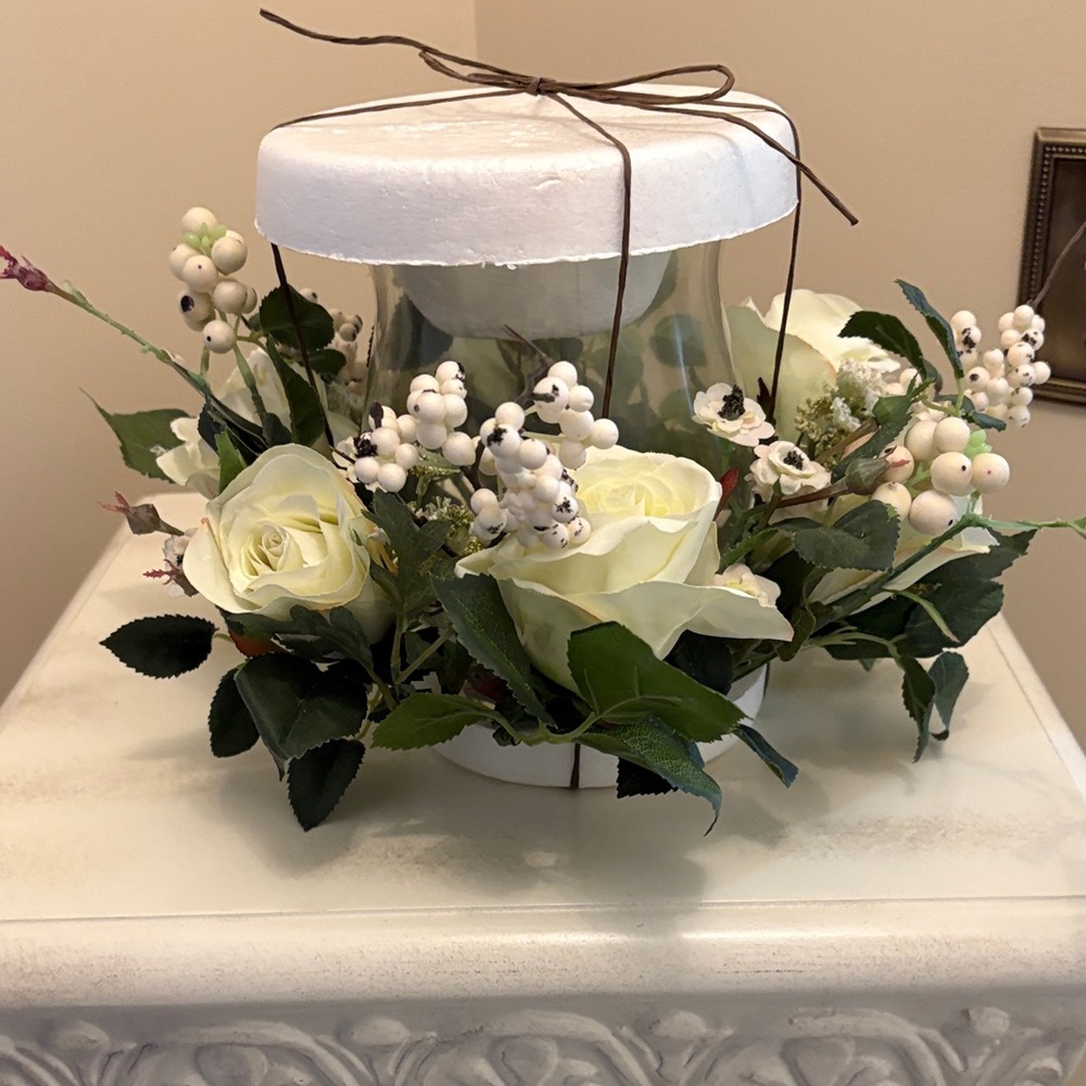 Elegant Floral Arrangement with White Roses